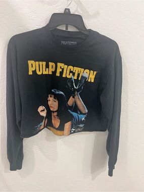 Pulp Fiction Black Graphic Crop Sweatshirt - Movie Logo